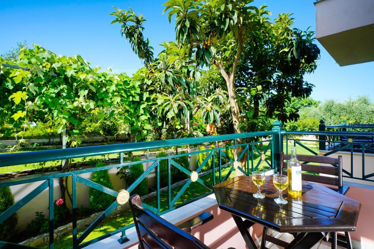 Edem Garden Apartment สกาลา โปเตมิอัส ภายนอก รูปภาพ