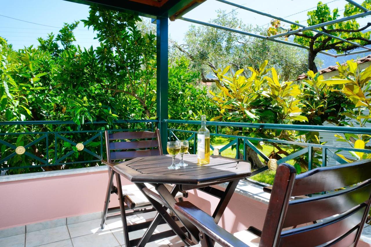 Edem Garden Apartment สกาลา โปเตมิอัส ภายนอก รูปภาพ